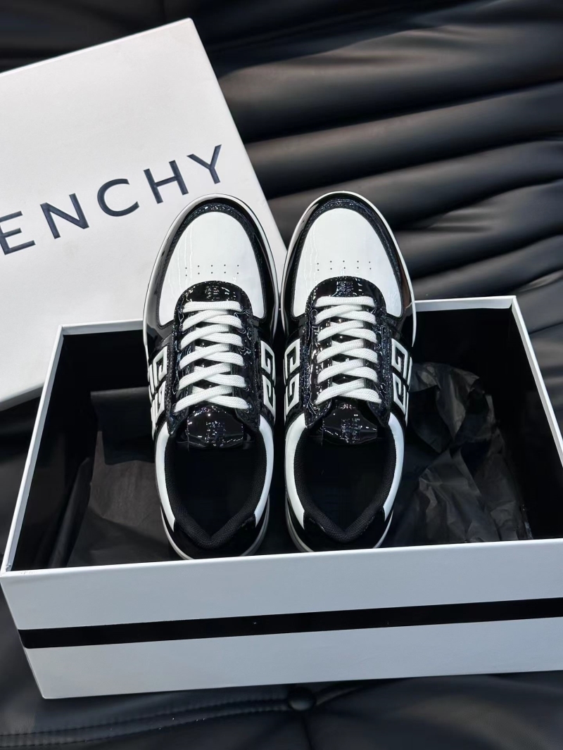 Givenchy Sneakers